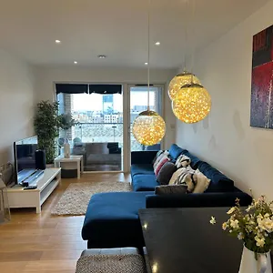 luxury-3-bedroom-flat-in-stratford.brighton-hotels-england.com/